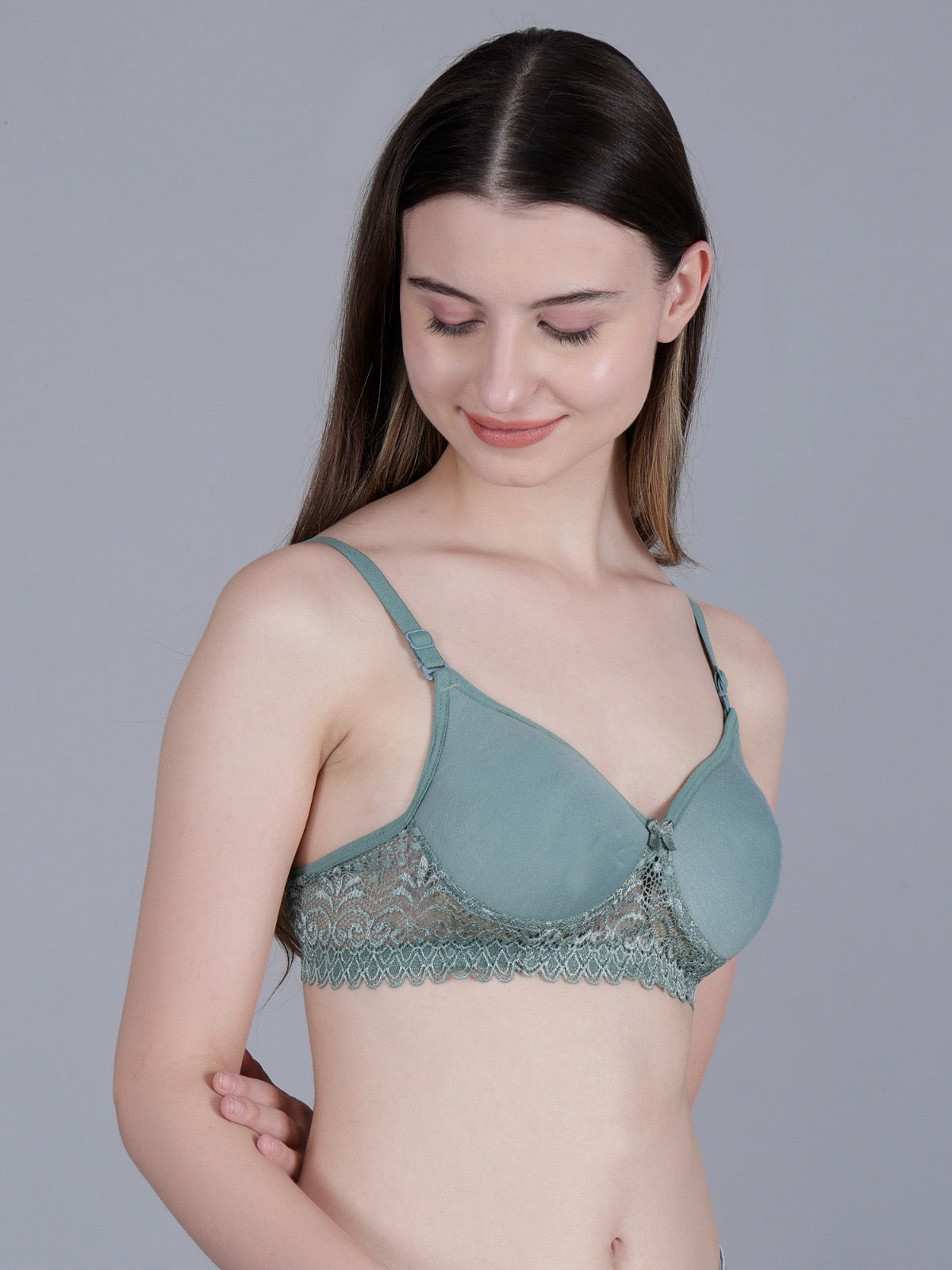 Seamless Lace & Cotton Lightly Padded Non- Wired & Adjustable T-Shirt Bra